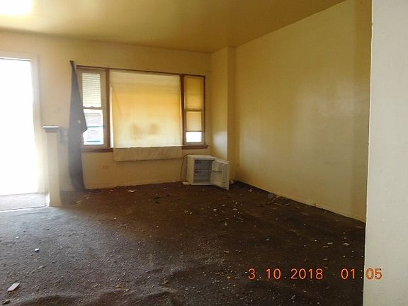 Additional Living Room