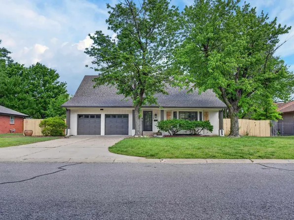 116 N Burr Oak Rd, Wichita, KS 67206