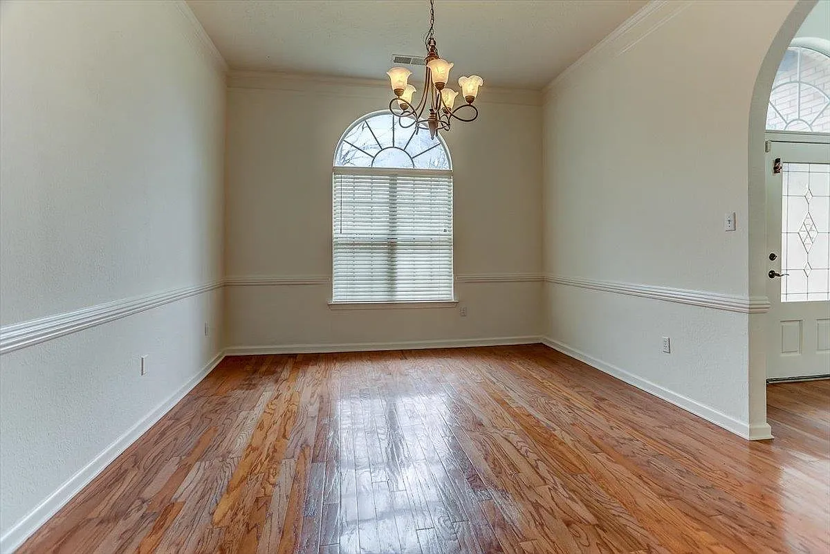 4 bed, 3.0 bath, 2983 sqft, $3,300 — Photo 4
