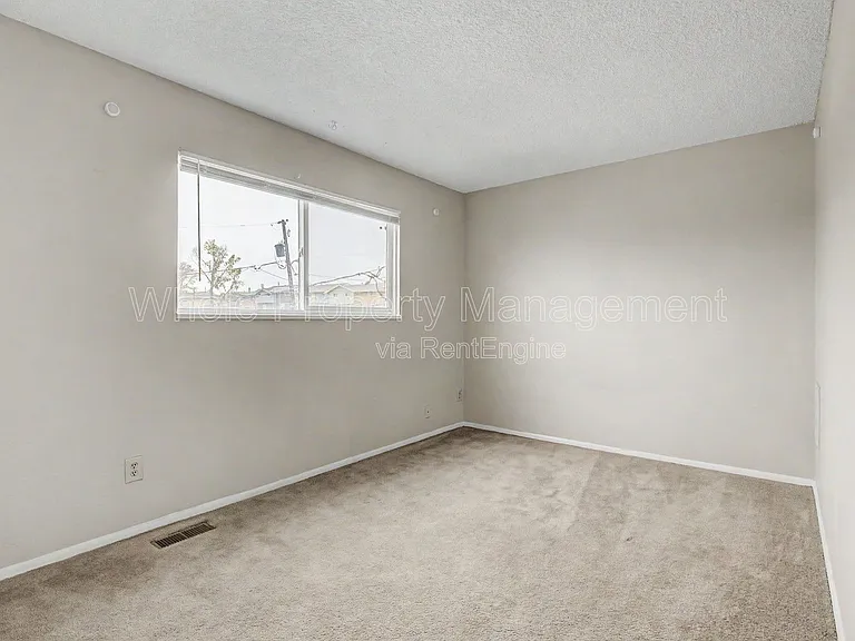 8705 Santa Fe Dr — Photo 14