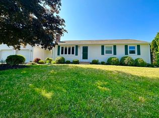 17 Butterwood Rd, Agawam, MA 01001
