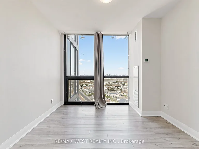 2900 Highway 7 Rd #2602 — Photo 16