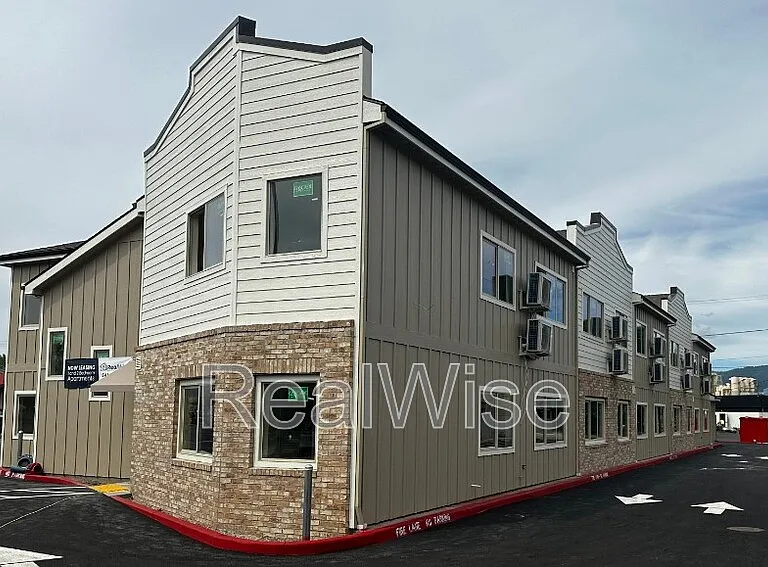 1935 Table Rock Rd #4 — Photo 1