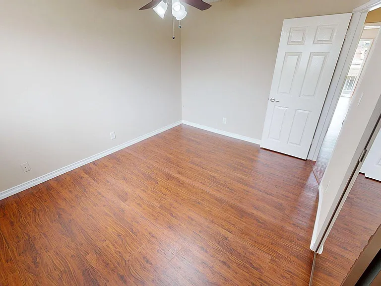 800 Meyer Lane — Photo 29