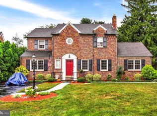 472 Hillcrest Rd, York, PA 17403