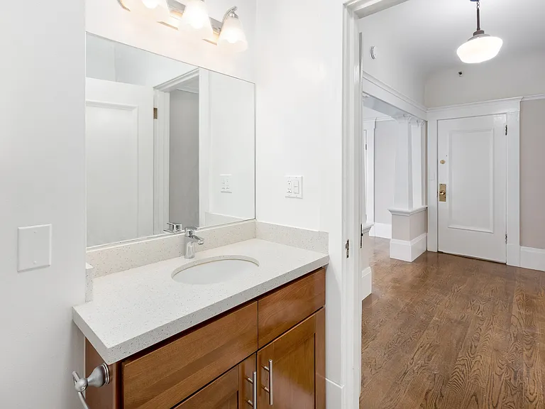 929 Pine Street — Photo 18