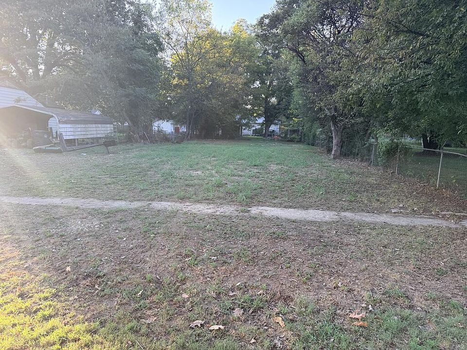 2nd image of 804 SW 4th St