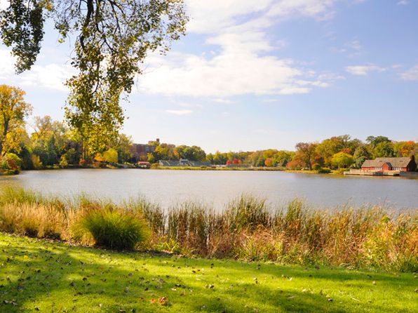 1N586 Eastern Ave, Glen Ellyn, IL 60137