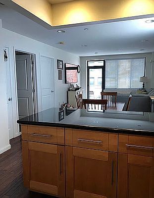 3rd image of 4261 Hunter St APT 2R
