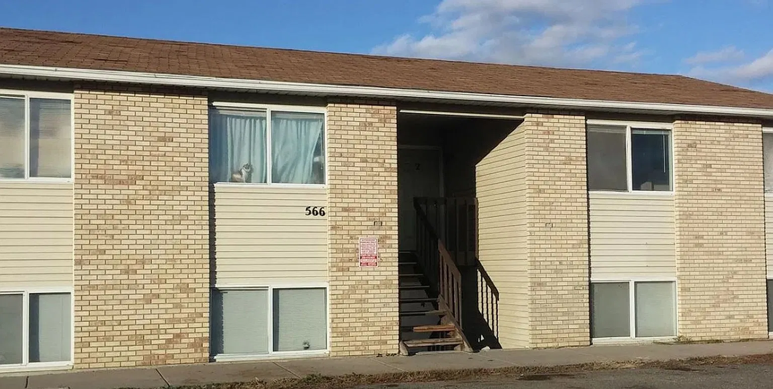 566 Chastain — Photo 1