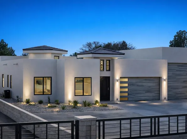 420 Bledsoe Rd NW, Los Ranchos De Albuquerque, NM 87107