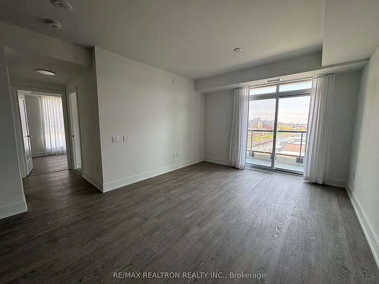 858 Dupont St #624 — Photo 6