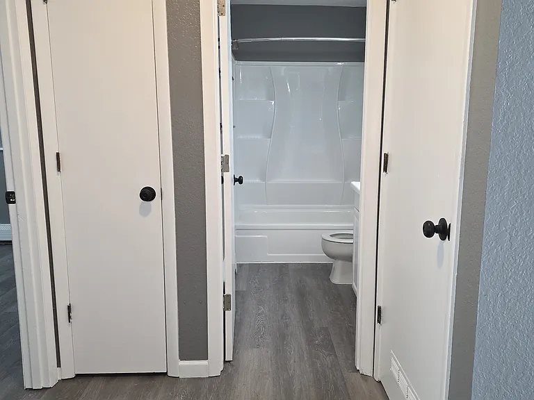 900 Medfra St #2.0 — Photo 8