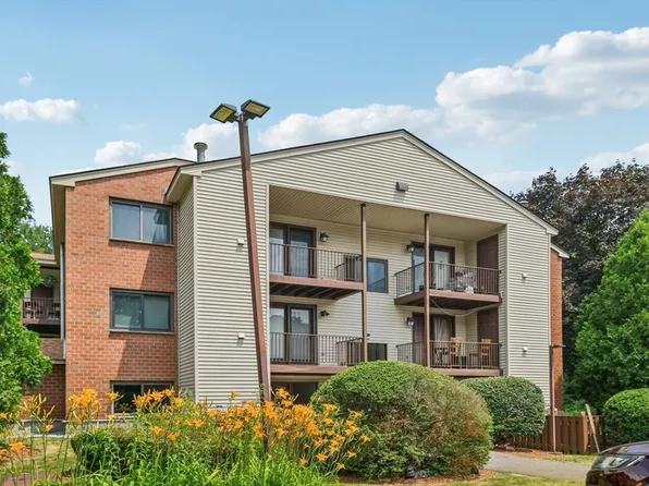 189 Littleton Rd Unit 32, Chelmsford, MA 01824