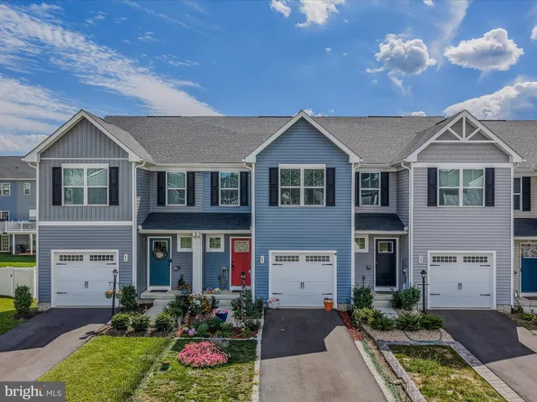 49 Otero Ln, Hedgesville, WV 25427