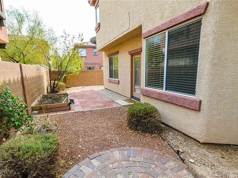 10624 Allegrini Dr — Photo 5