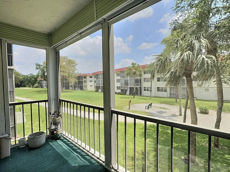 400 S Hollybrook Dr #202 — Photo 10