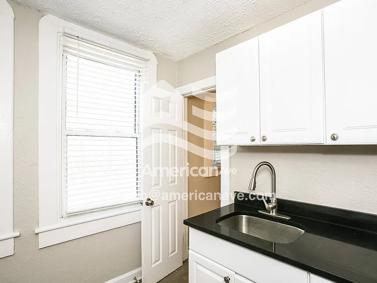 713375_005_wm_-_kitchen_13546255.jpg