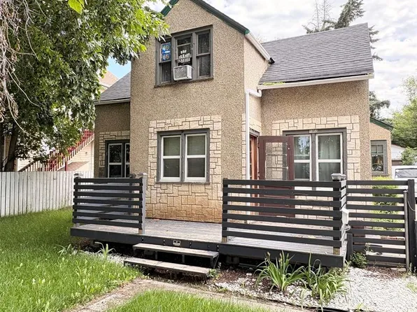 1062 104th STREET, North Battleford, SK S9A 1N4