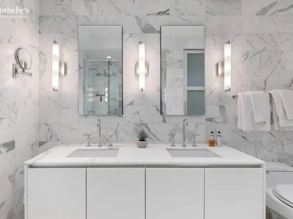 252 7th Avenue image 12 of 24