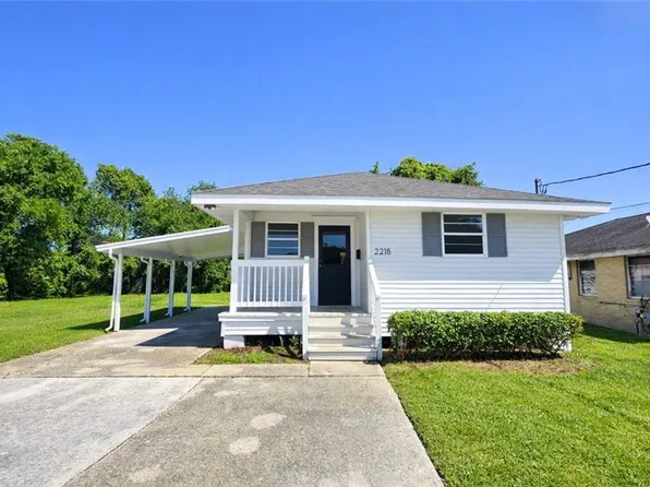 2215 Newton St, Gretna, LA 70053