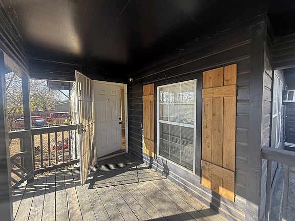 3rd image of 3011 W Cesar E Chavez Blvd APT 1