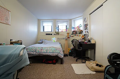 1126 Commonwealth Ave Photo 1