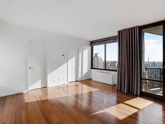 4th image of 304 E 65th St APT 31C