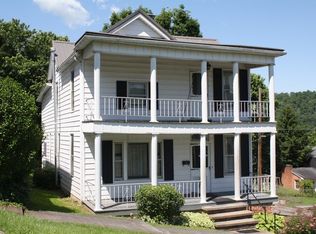 312 6th Ave, Hinton, WV 25951
