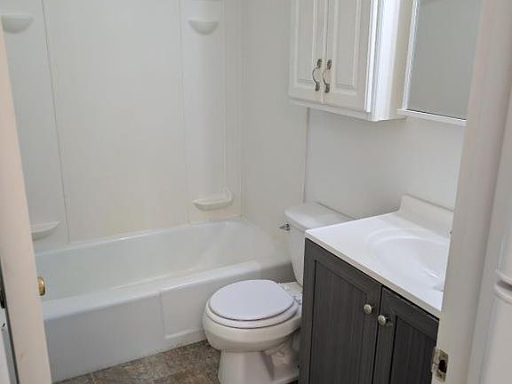 5th image of 1822 Sunnyside Dr APT 2