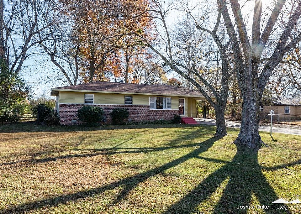 1st image of 908 Lake Sequoyah Dr