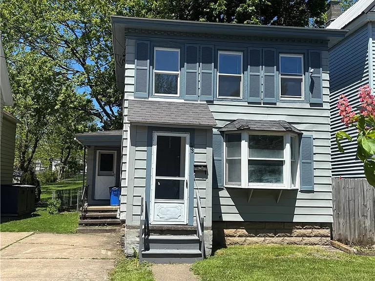 135 W Mohawk St — Photo 1