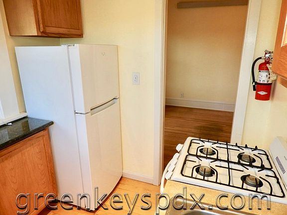 Range and refrigerator