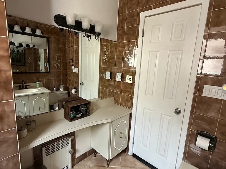3 Chester Ave #2 — Photo 13