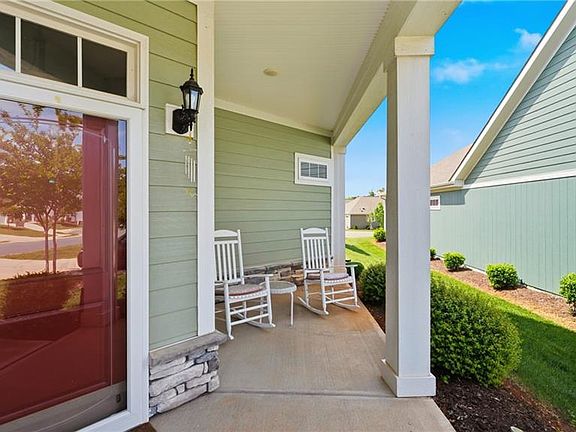 3rd image of 1005 Bryant Ct