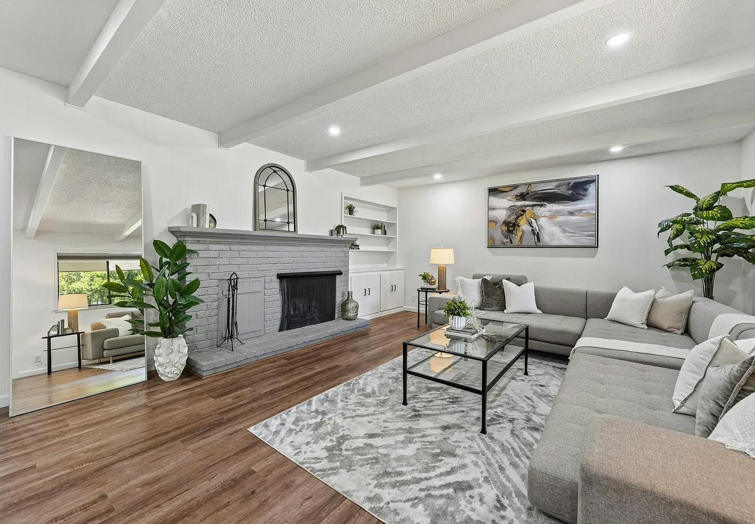 1819 Spring Mountain Court — Photo 3