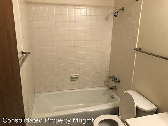 4th image of 2330 Northwestern Ave #6