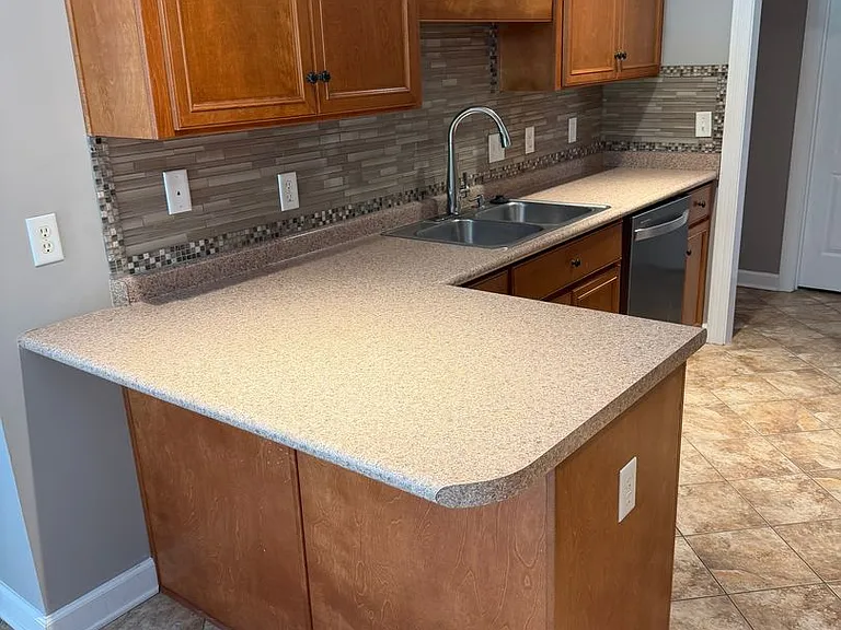 212 Autumn Ridge Ct — Photo 8