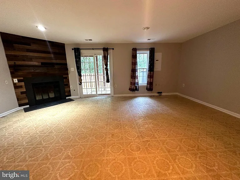 11928 Sentinel Point Ct — Photo 20
