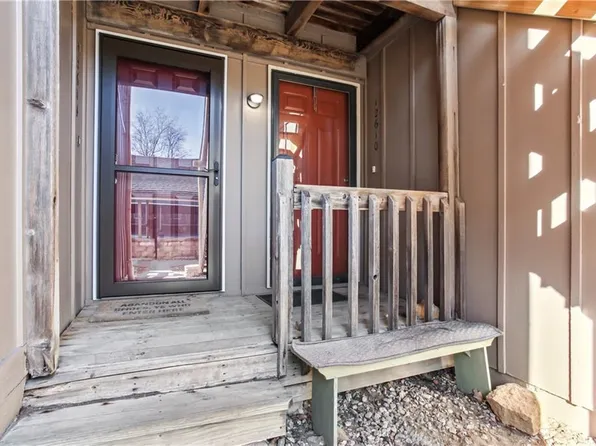 12610 W 110th Ter, Overland Park, KS 66210