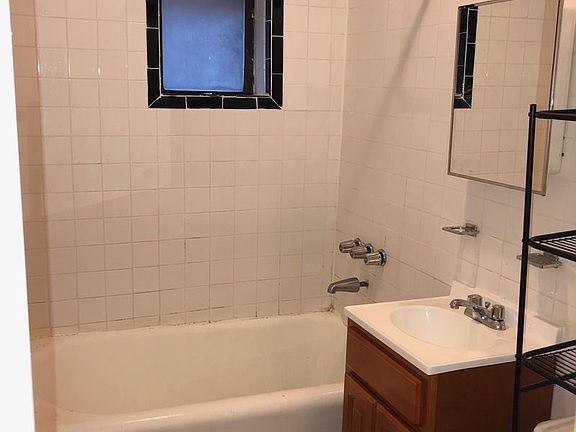 3rd image of 436 7th Ave APT 4