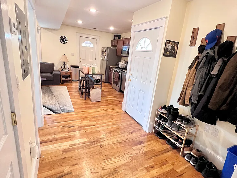68-70 Moseley St #3 — Photo 7