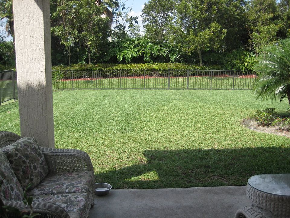 2nd image of 8515 Portobello Ln