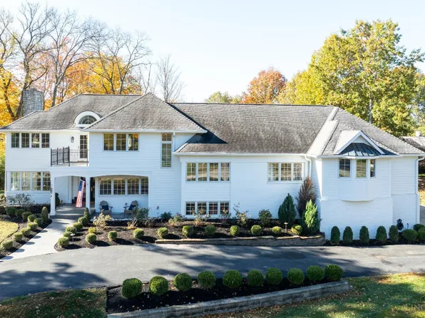 7375 Cayuga Dr, Cincinnati, OH 45243