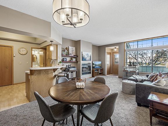 3rd image of 538 Lovell Ave APT 2