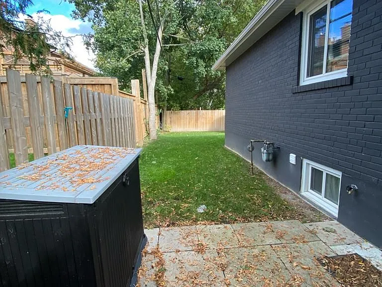 112 Walter Ave #BASEMNT — Photo 2