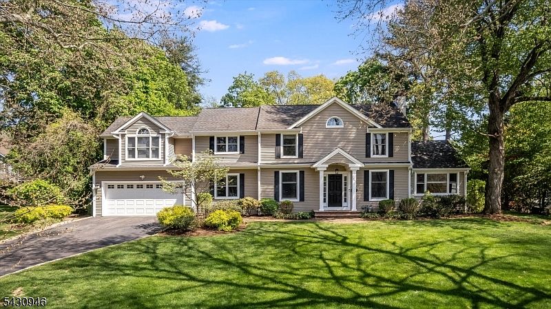 1st image of 34 West Dr