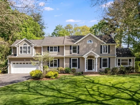 34 West Dr, Livingston Twp., NJ 07039