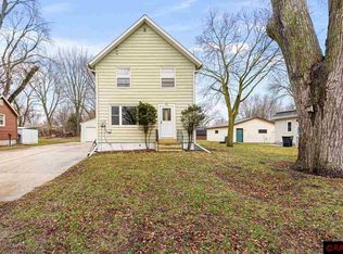 616 E 12th St, Blue Earth, MN 56013