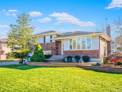192 Birch Drive, New Hyde Park, NY, 11040
